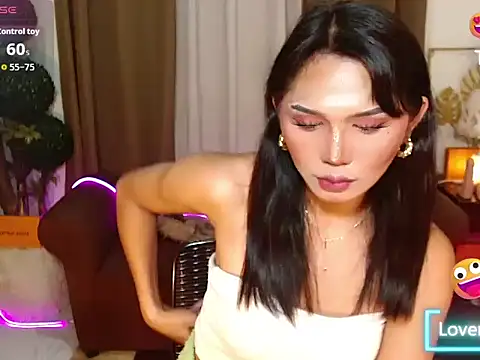 _TransGoddessCloe_'s Webcam Show