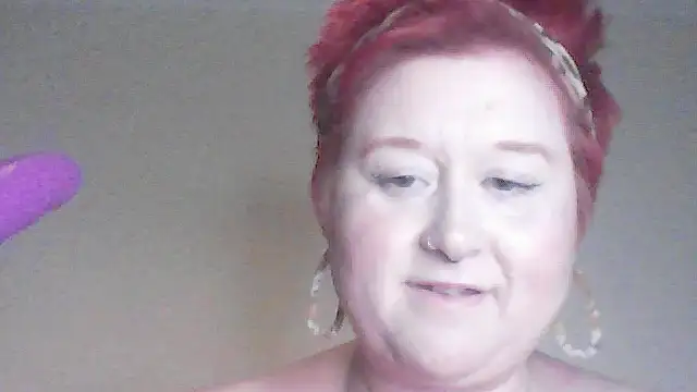 BustyRedxx Chat XXX in diretta