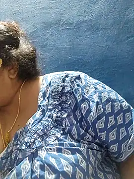 tamilthanushri's Live XXX Chat