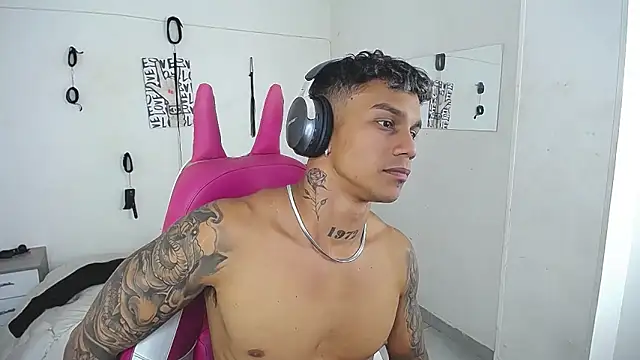 Leonard_Price: онлайн-секс-чат