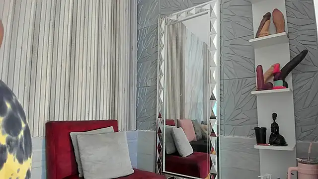 BriannaChelsea Chat XXX in diretta