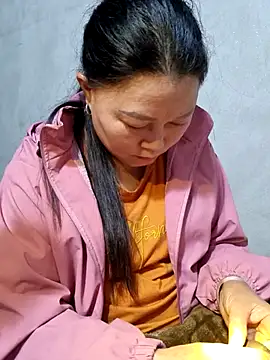 yoowwmr Chat XXX live