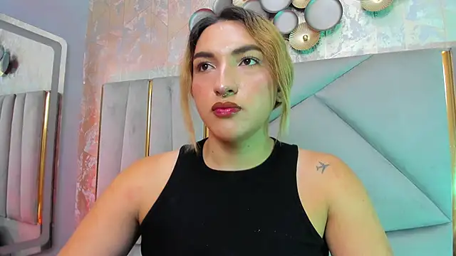 TomLondon_ Adlı Modelin Canlı XXX Sohbeti