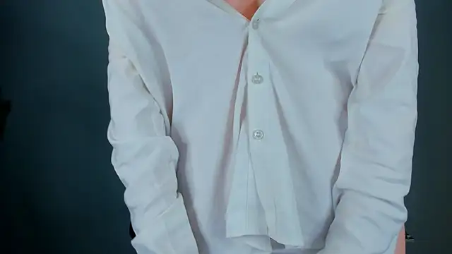 Chatroom XXX en direct de LilianSwall