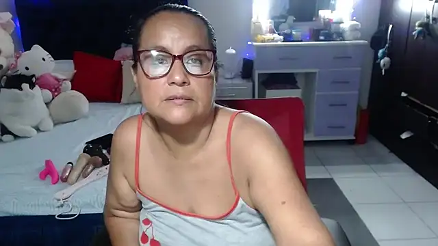 pervert_mommy_'s Live XXX Chat