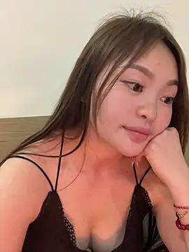 Keira_Keira Chat XXX in diretta