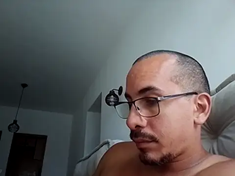 AndresBrazil: онлайн-секс-чат