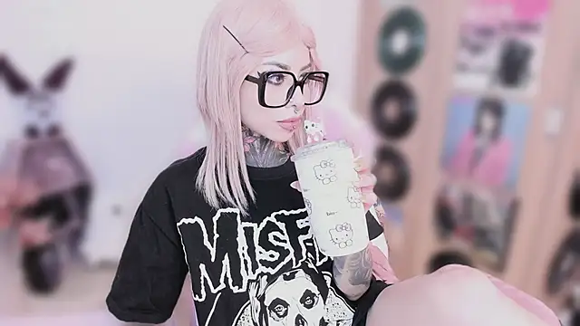 NikkiRamone Chat XXX in diretta