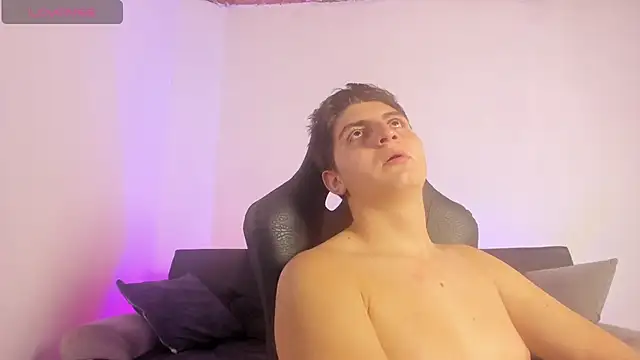 XXX chat uživo modela atilaepic