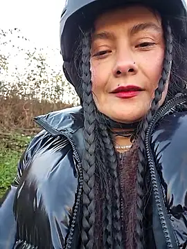 bellapaty Adlı Modelin Canlı XXX Sohbeti