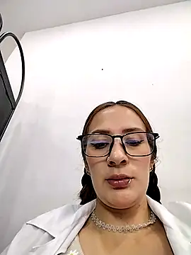 SAMANTHA-16_ Adlı Modelin Canlı XXX Sohbeti