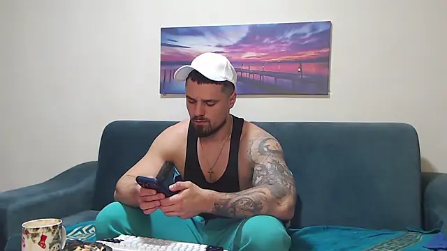 Онлайн чат XXX Tiberius_hunk