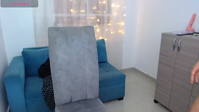 imSophia Adlı Modelin Canlı XXX Sohbeti