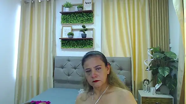 sasi_luna's Live XXX Chat