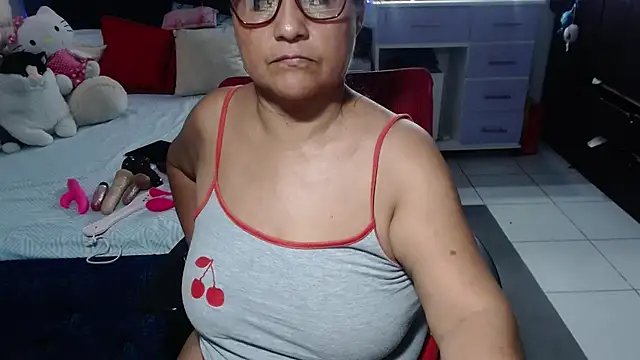 pervert_mommy_'s Live XXX Chat