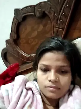 Komal0099 Adlı Modelin Canlı XXX Sohbeti