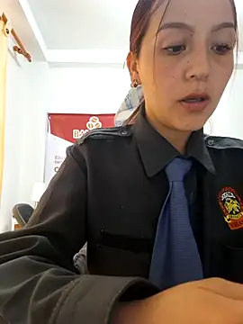 Emily-7_ Chat XXX in diretta