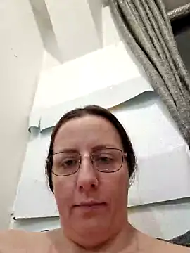 Goodass7 Live XXX-Chat