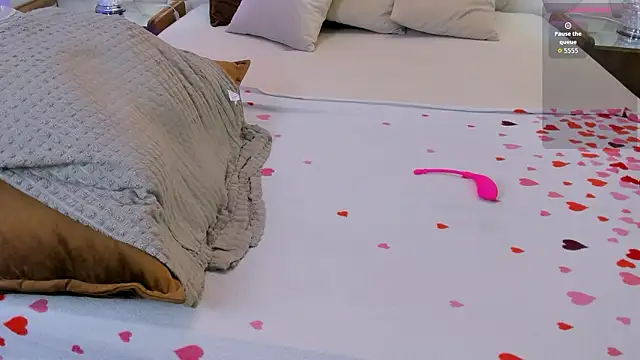 NaughtyLoryy live XXX chat