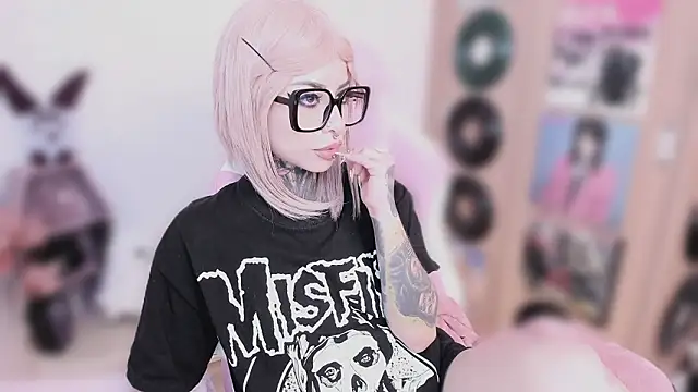 NikkiRamone's Live XXX Chat