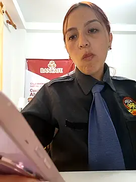 Emily-7_ Adlı Modelin Canlı XXX Sohbeti