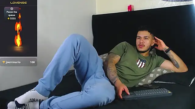 Онлайн чат XXX jeisonstark