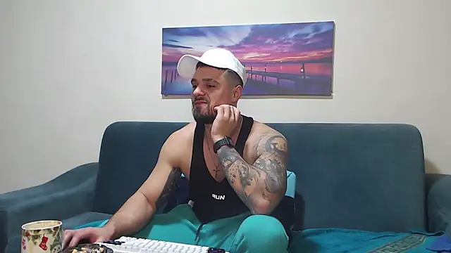 Tiberius_hunk Show in webcam