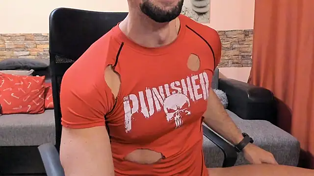 HotHunkTrainer Show in webcam