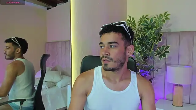 aries_unbound Live XXX Chat