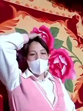 Gummiesu 网络视讯表演