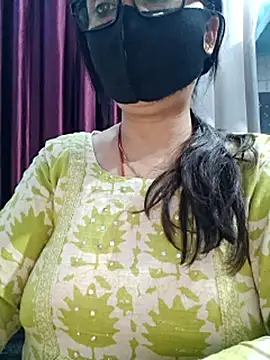 Aishwaryaa_69's Live XXX Chat