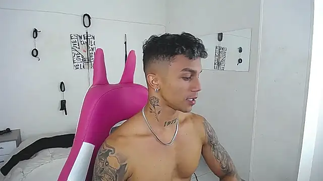 Leonard_Price webkamerás műsora