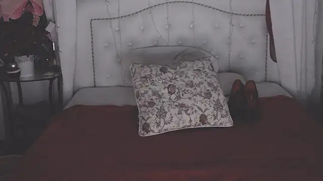 Chatroom XXX en direct de SilviaHart