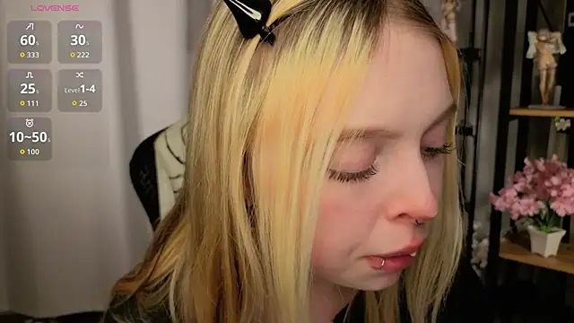 ElvenQueen's Live XXX Chat