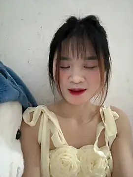 Spring-spring's Live XXX Chat