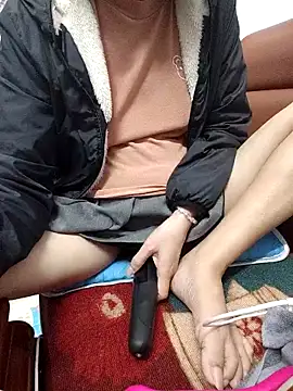 HaralushiaaaのライブXXXチャット