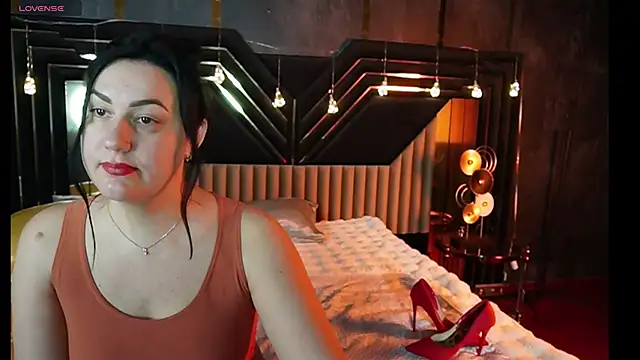 VelvetLuck's Live XXX Chat