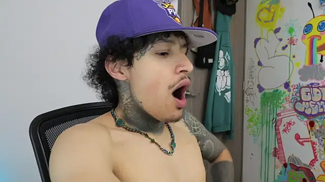 XXX chat uživo modela trieone