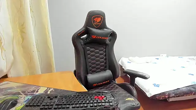 iliaskrislove – Kamerová šou