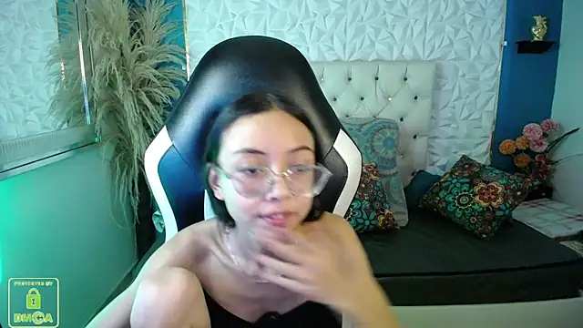 NathaliaSweet_11 Adlı Modelin Canlı XXX Sohbeti