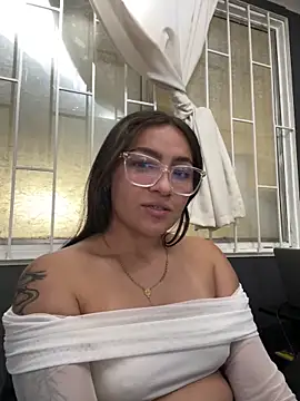 Chat XXX en directo de Alyha_Cortes