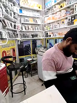 avi007p Show in webcam