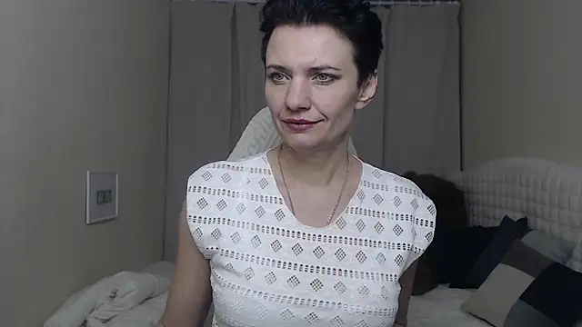 AvaSaturnian's Webcam Show