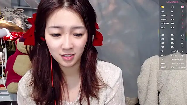 XueLi1902 Adlı Modelin Canlı XXX Sohbeti