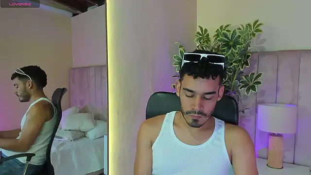 Chat +18 de aries_unbound ao vivo