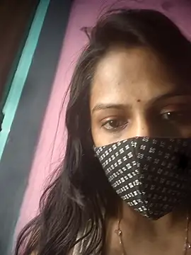 larahotg élő XXX-chatje