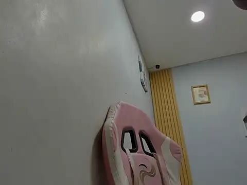 Valentinarosexx1's Webcam Show