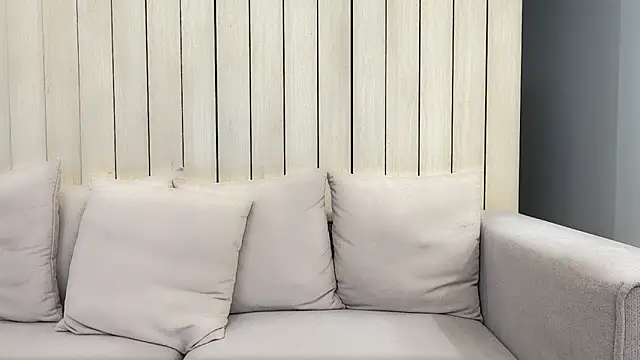 ShySchoolGirl Adlı Modelin Canlı XXX Sohbeti