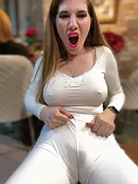 didihairypussy's Live XXX Chat