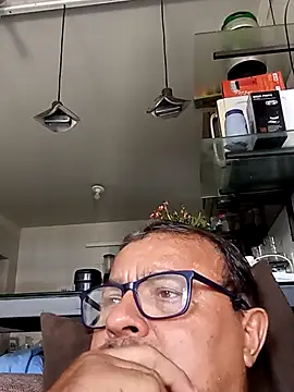 Misterymem63: онлайн-секс-чат